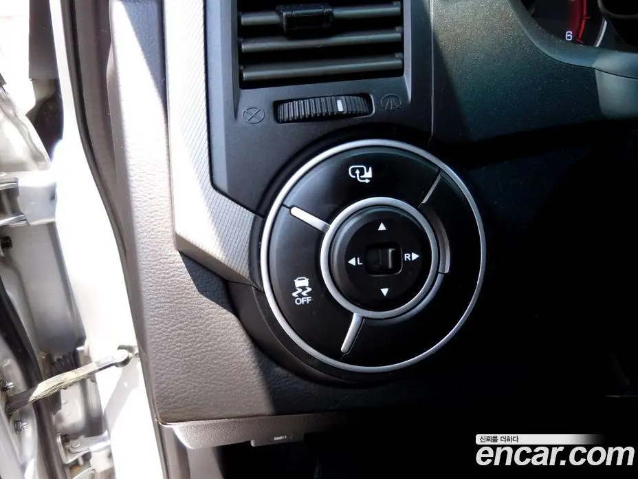 SsangYong Korando 2012 2.0 автомат (гидро), фото 14