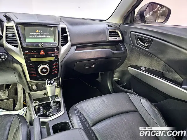 SsangYong TIBOLI 2015 1.6 автомат (гидро), миниатюра 10