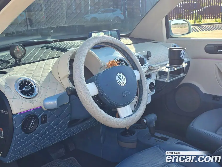 Volkswagen Beatle 2004 2.0 автомат (гидро), фото 13 Volkswagen Beatle 2004 2.0 автомат (гидро), фото 13