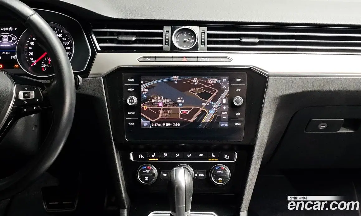 Volkswagen Passat 2018 2.0 автомат (гидро), фото 16