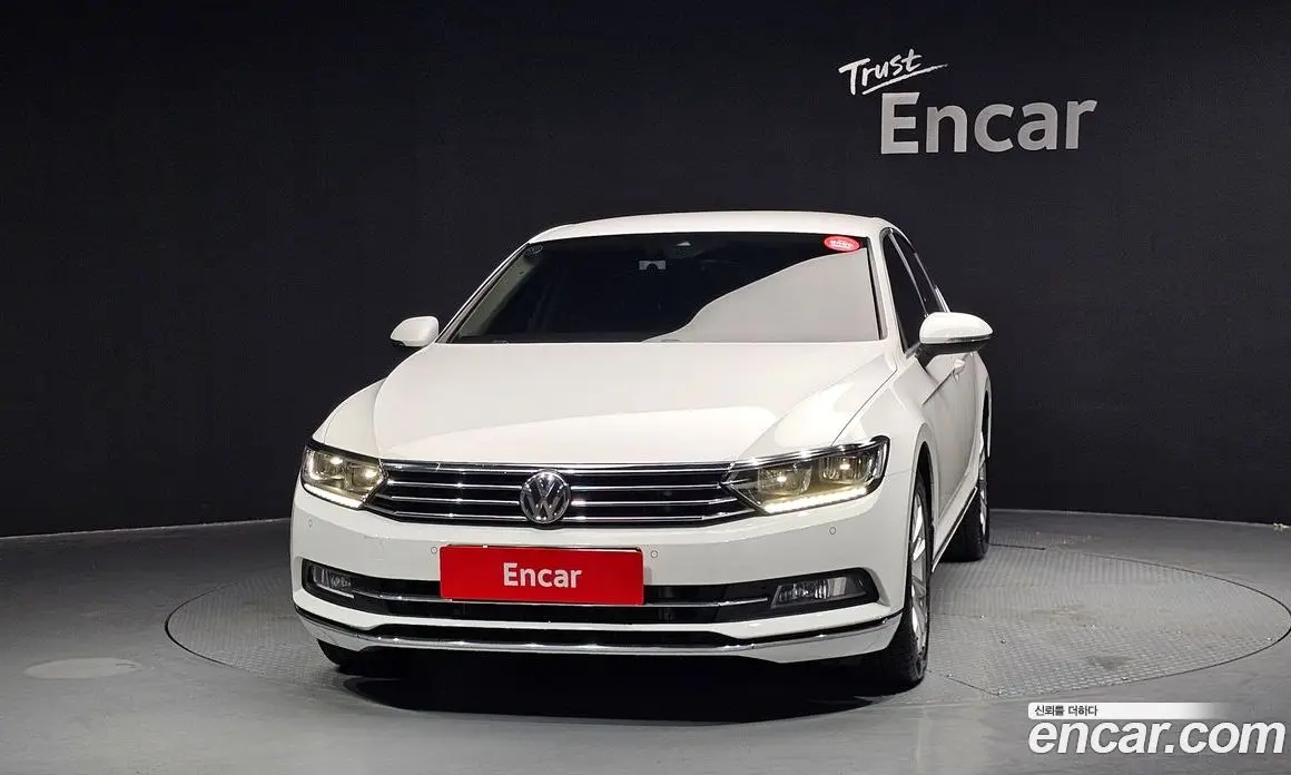 Volkswagen Passat 2018 2.0 автомат (гидро), фото 3
