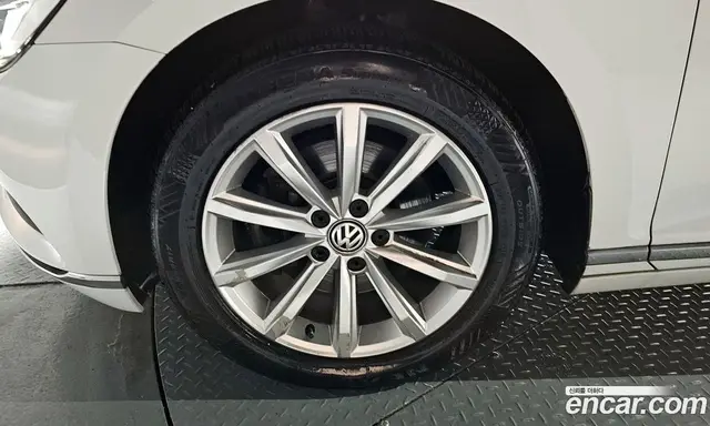 Volkswagen Passat 2018 2.0 автомат (гидро), миниатюра 5