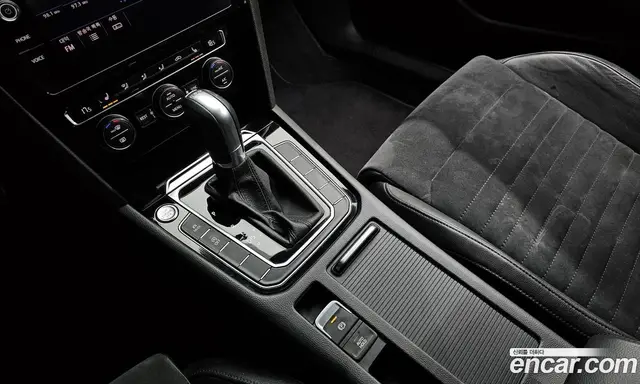 Volkswagen Passat 2018 2.0 автомат (гидро), миниатюра 9