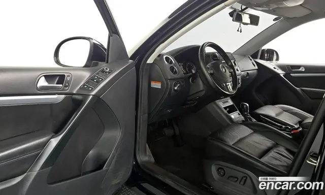 Volkswagen Tiguan 2015 2.0 автомат (гидро), миниатюра 11