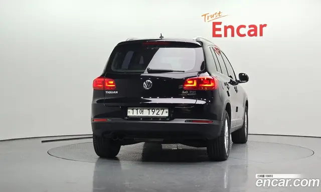 Volkswagen Tiguan 2015 2.0 автомат (гидро), миниатюра 4