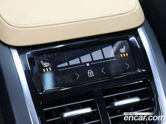 Volvo XC90 2024 2.0 автомат (гидро), миниатюра 7 Volvo XC90 2024 2.0 автомат (гидро), миниатюра 7