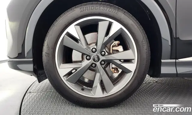 Audi Q4 e-tron 2022 0.2 автомат (гидро), миниатюра 5 Audi Q4 e-tron 2022 0.2 автомат (гидро), миниатюра 5