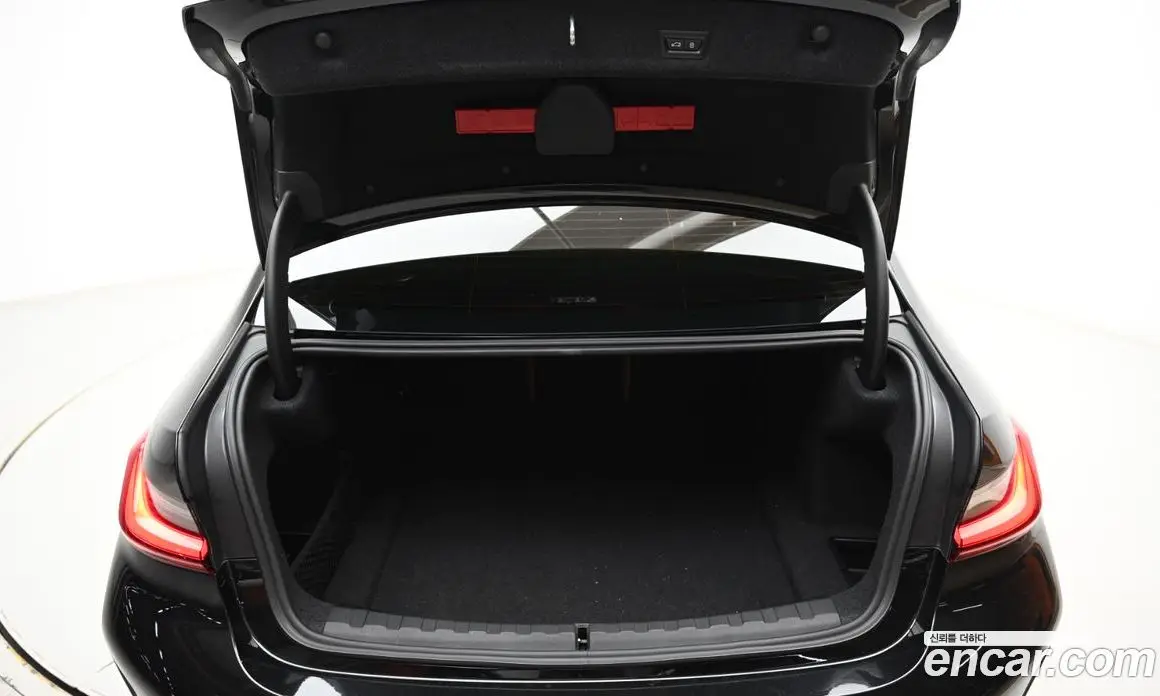 BMW 3 серия 2023 2.0 автомат (гидро), фото 20 BMW 3 серия 2023 2.0 автомат (гидро), фото 20