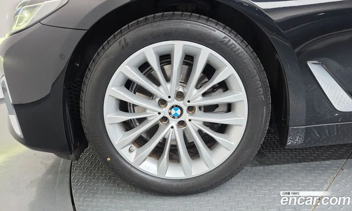 BMW 5 серия 2022 2.0 автомат (гидро), фото 5 BMW 5 серия 2022 2.0 автомат (гидро), фото 5