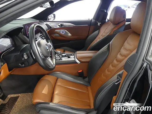 BMW 8 серия 2023 4.4 автомат (гидро), миниатюра 5