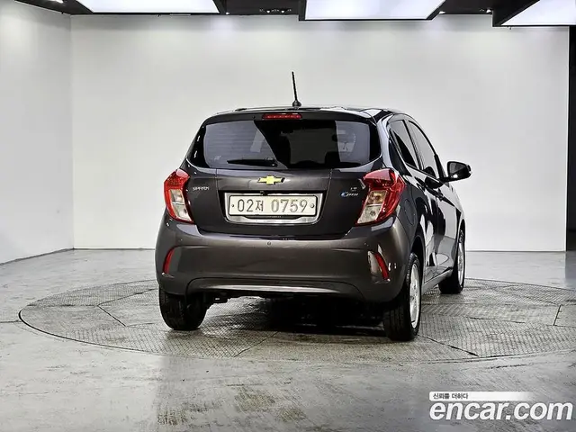 Chevrolet Spark 2016 1.0 автомат (гидро), миниатюра 3 Chevrolet Spark 2016 1.0 автомат (гидро), миниатюра 3
