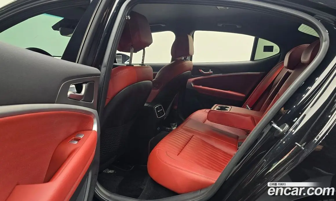 Genesis G70 2023 2.5 автомат (гидро), фото 12 Genesis G70 2023 2.5 автомат (гидро), фото 12