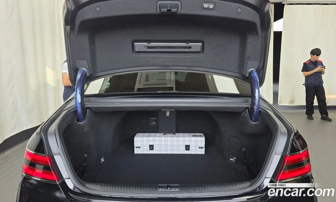 Genesis G90 2019 3.8 автомат (гидро), фото 20 Genesis G90 2019 3.8 автомат (гидро), фото 20