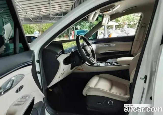 Genesis GV70 2024 2.5 автомат (гидро), миниатюра 4 Genesis GV70 2024 2.5 автомат (гидро), миниатюра 4