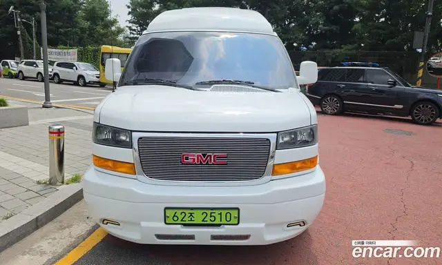 GMC Savana 2023 4.3 автомат (гидро), миниатюра 3
