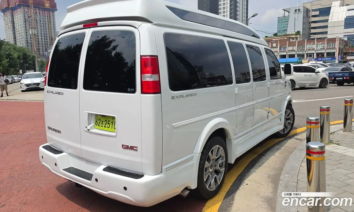 GMC Savana 2023 4.3 автомат (гидро), фото 4