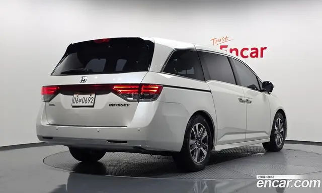 Honda Odyssey 2016 3.5 автомат (гидро), миниатюра 2 Honda Odyssey 2016 3.5 автомат (гидро), миниатюра 2