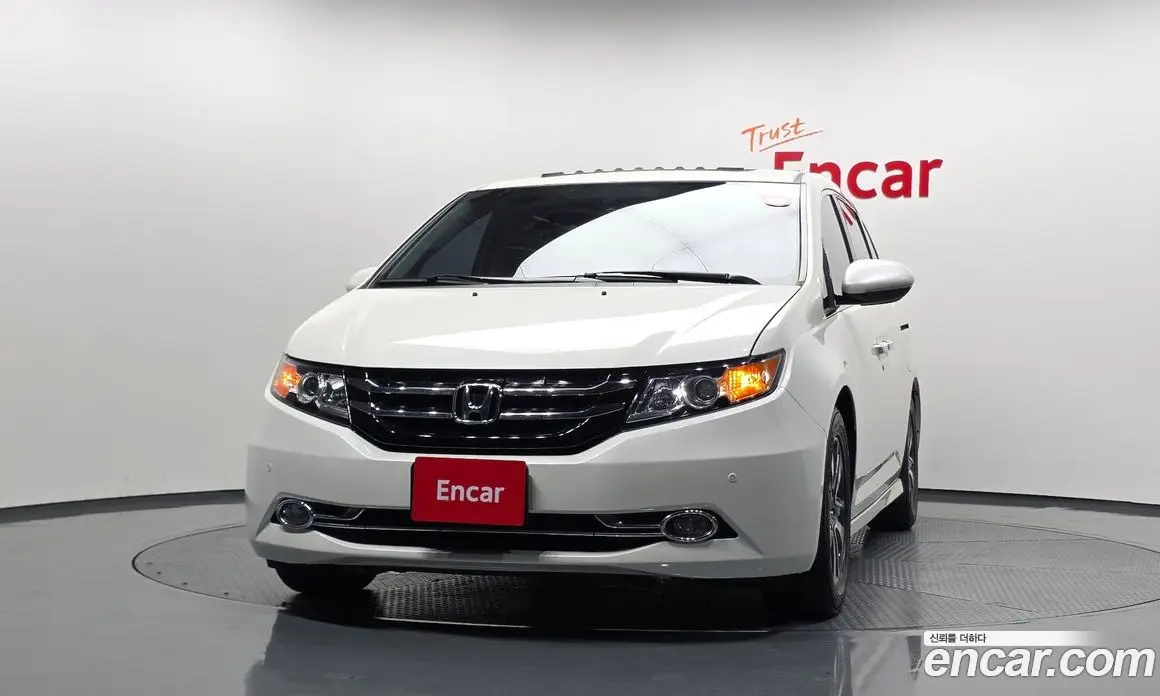 Honda Odyssey 2016 3.5 автомат (гидро), фото 3 Honda Odyssey 2016 3.5 автомат (гидро), фото 3