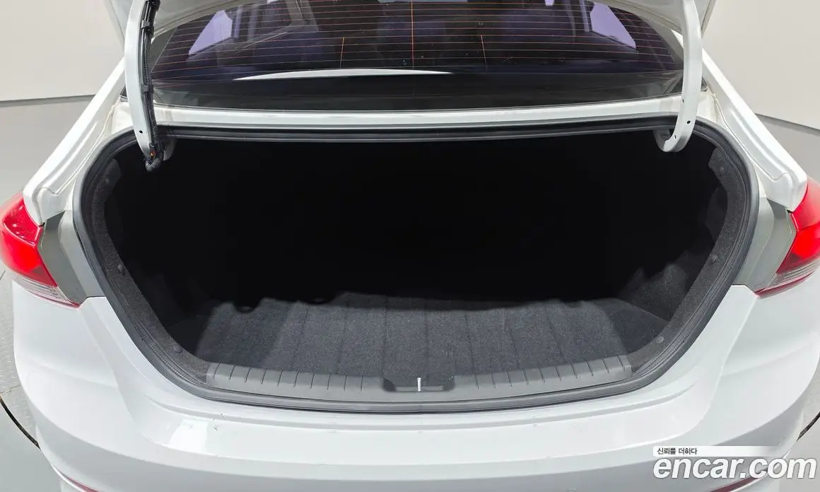 Hyundai Avante 2017 1.6 автомат (гидро), фото 20 Hyundai Avante 2017 1.6 автомат (гидро), фото 20