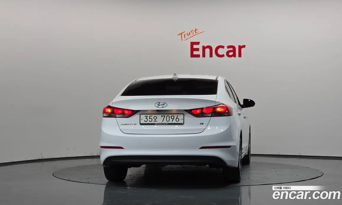 Hyundai Avante 2017 1.6 автомат (гидро), фото 4 Hyundai Avante 2017 1.6 автомат (гидро), фото 4
