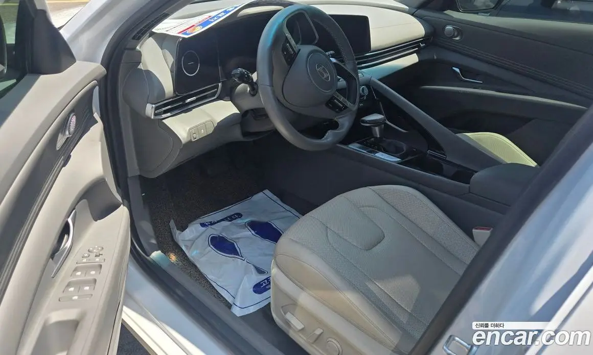 Hyundai Avante 2023 1.6 автомат (гидро), фото 10