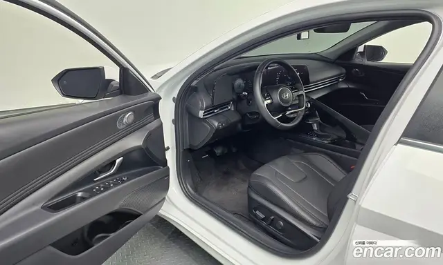 Hyundai Avante 2025 1.6 автомат (гидро), миниатюра 11 Hyundai Avante 2025 1.6 автомат (гидро), миниатюра 11