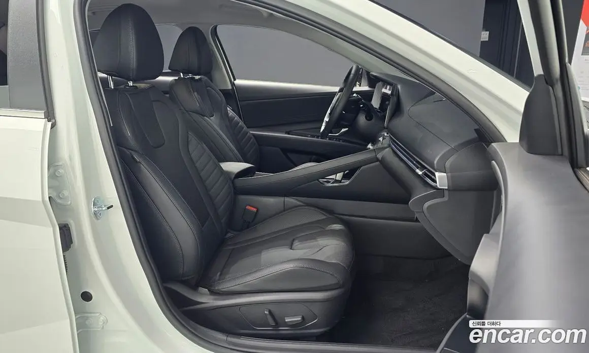 Hyundai Avante 2025 1.6 автомат (гидро), фото 10 Hyundai Avante 2025 1.6 автомат (гидро), фото 10