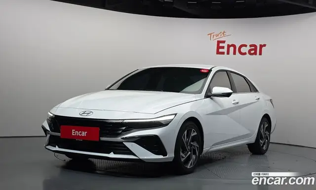 Hyundai Avante, 2025, 15 388 км