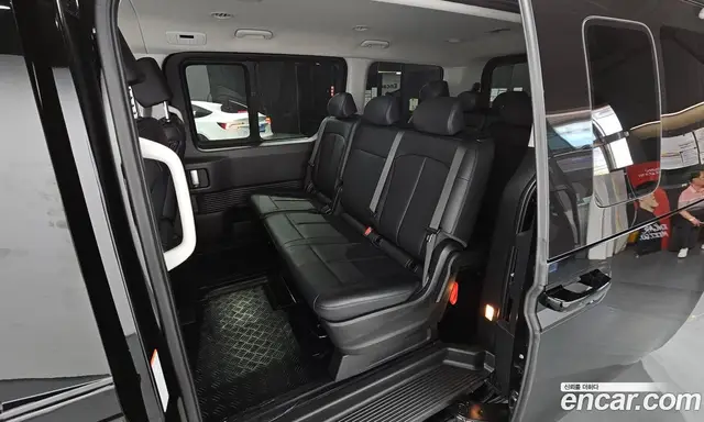 Hyundai Staria 2025 3.5 автомат (гидро), миниатюра 12