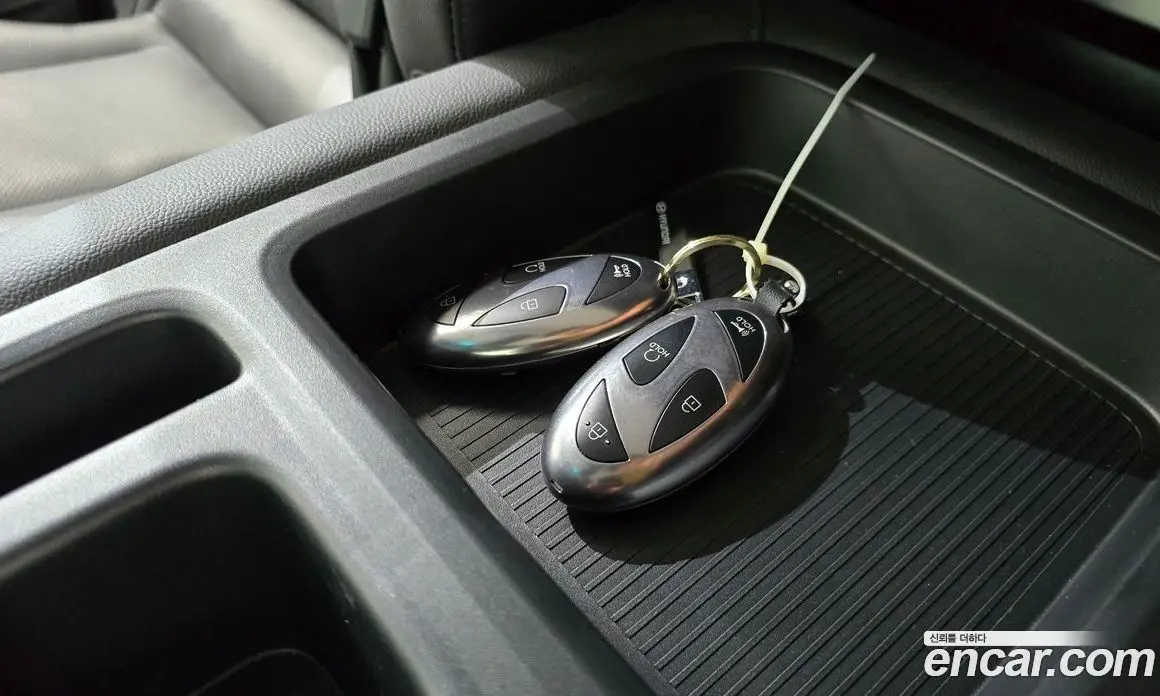 Hyundai Staria 2025 3.5 автомат (гидро), фото 17 Hyundai Staria 2025 3.5 автомат (гидро), фото 17