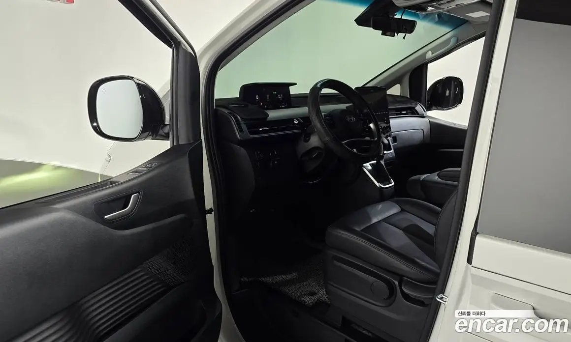 Hyundai Staria 2025 3.5 автомат (гидро), фото 10 Hyundai Staria 2025 3.5 автомат (гидро), фото 10