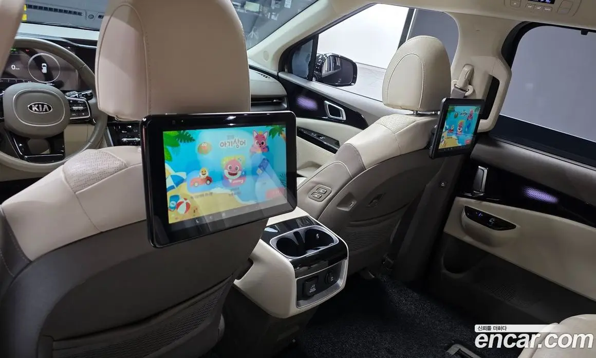 Kia Carnival 2020 3.5 автомат (гидро), фото 18