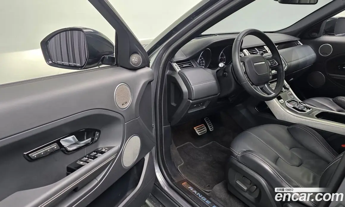 Land Rover Range Rover Evoque 2015 2.2 автомат (гидро), фото 12 Land Rover Range Rover Evoque 2015 2.2 автомат (гидро), фото 12