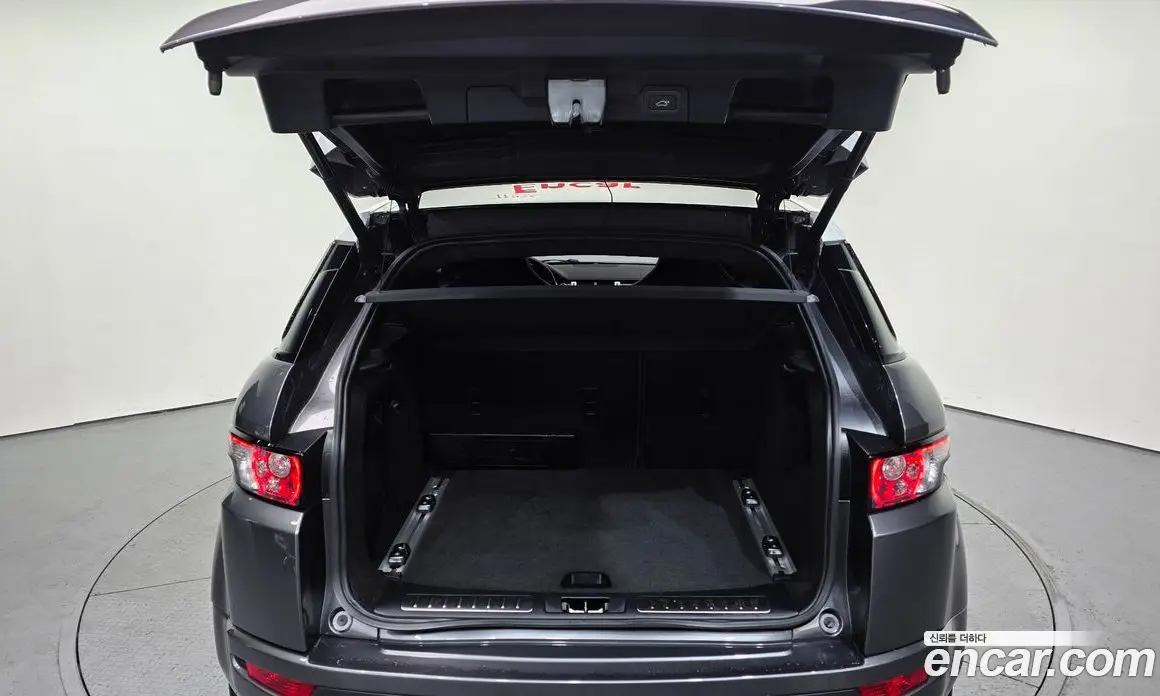 Land Rover Range Rover Evoque 2015 2.2 автомат (гидро), фото 20 Land Rover Range Rover Evoque 2015 2.2 автомат (гидро), фото 20