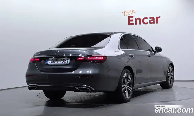 Mercedes-Benz E-Class 2021 2.0 автомат (гидро), миниатюра 2 Mercedes-Benz E-Class 2021 2.0 автомат (гидро), миниатюра 2