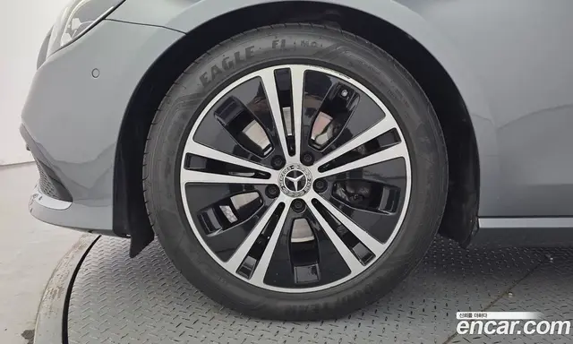 Mercedes-Benz E-Class 2021 2.0 автомат (гидро), миниатюра 5 Mercedes-Benz E-Class 2021 2.0 автомат (гидро), миниатюра 5