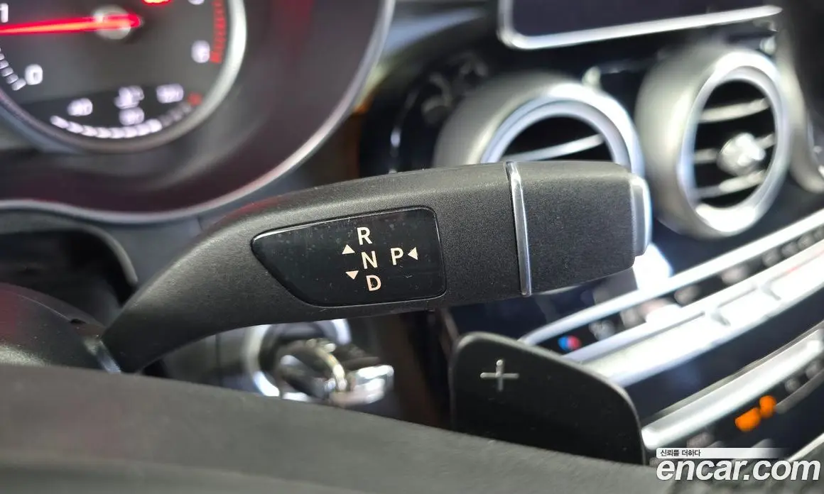 Mercedes-Benz GLC-Class 2018 2.1 автомат (гидро), фото 9 Mercedes-Benz GLC-Class 2018 2.1 автомат (гидро), фото 9