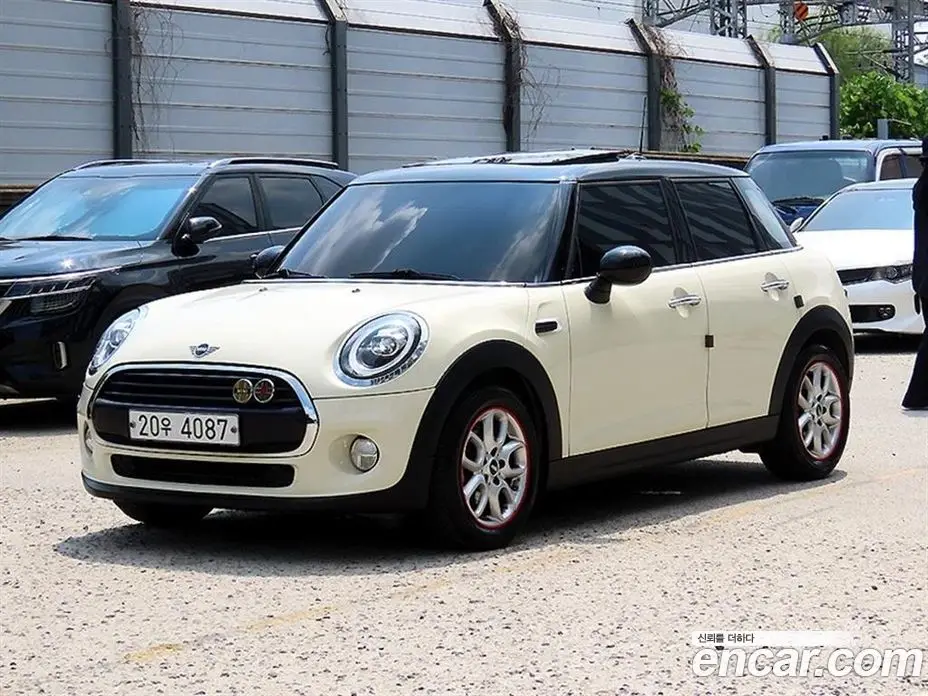 Mini Cooper 2018 1.5 автомат (гидро), фото 2 Mini Cooper 2018 1.5 автомат (гидро), фото 2