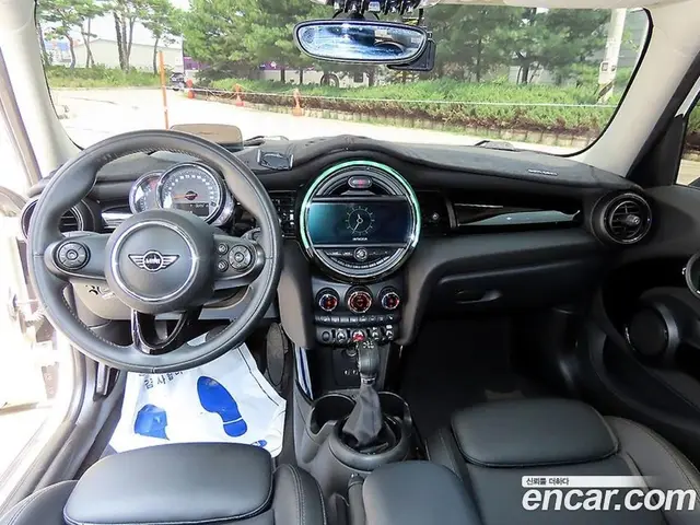 Mini Cooper 2018 1.5 автомат (гидро), миниатюра 7 Mini Cooper 2018 1.5 автомат (гидро), миниатюра 7