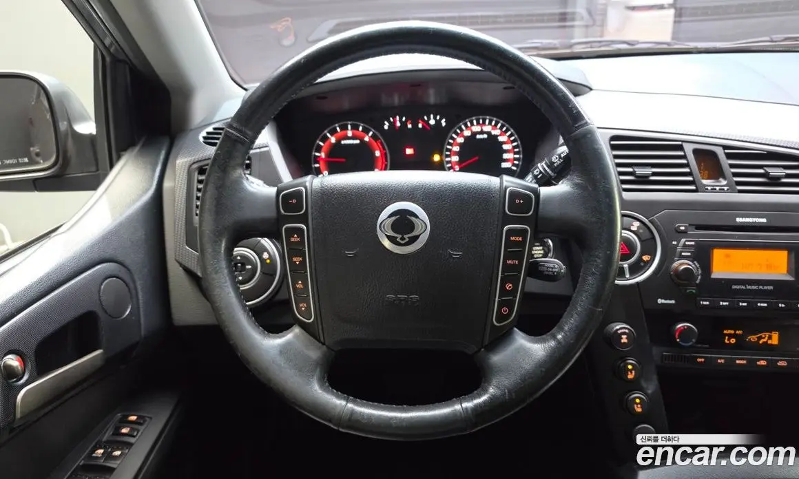 SsangYong Korando 2014 2.0 автомат (гидро), фото 13