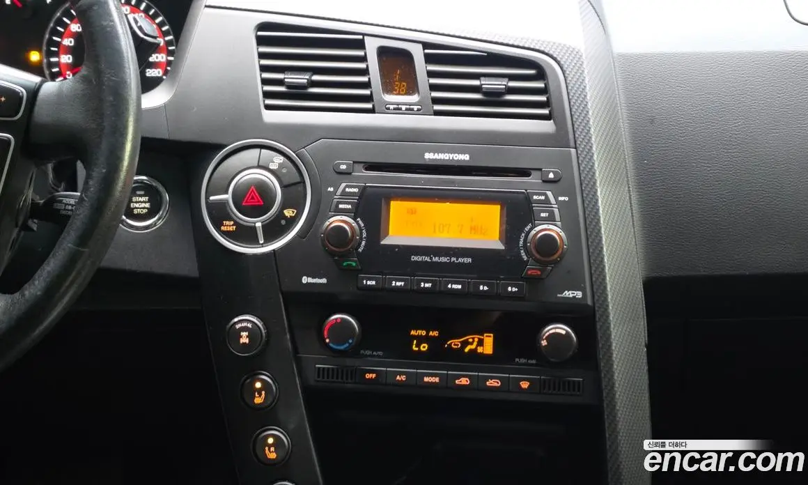 SsangYong Korando 2014 2.0 автомат (гидро), фото 14