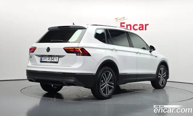 Volkswagen Tiguan 2018 2.0 автомат (гидро), миниатюра 2
