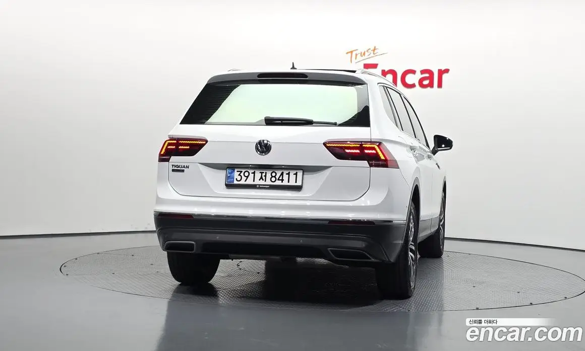 Volkswagen Tiguan 2018 2.0 автомат (гидро), фото 4