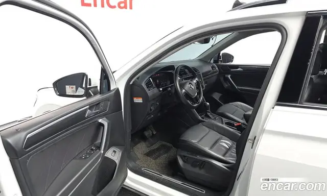 Volkswagen Tiguan 2018 2.0 автомат (гидро), миниатюра 10