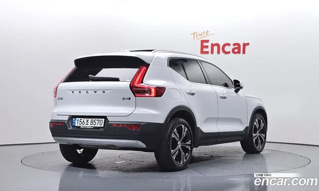 Volvo XC40 2021 2.0 автомат (гидро), миниатюра 2