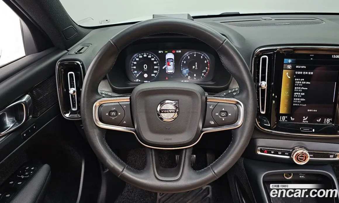 Volvo XC40 2021 2.0 автомат (гидро), фото 13