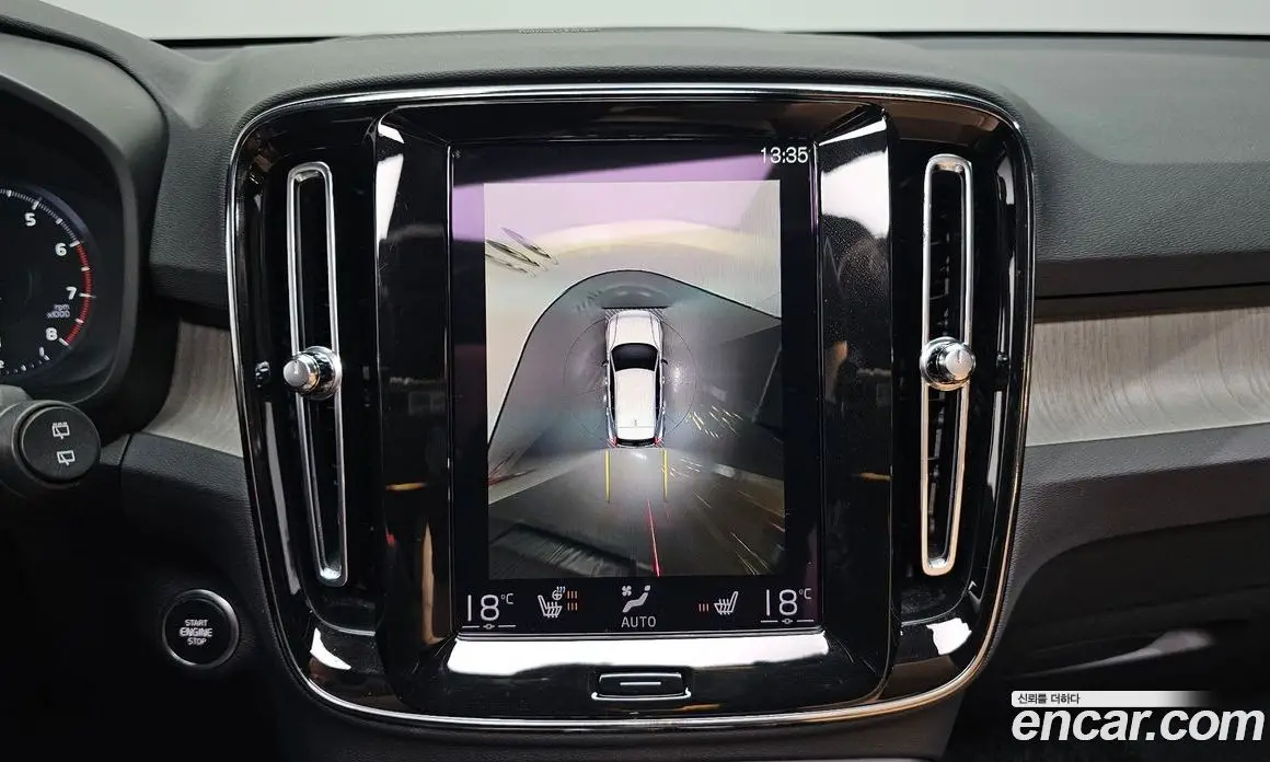 Volvo XC40 2021 2.0 автомат (гидро), фото 15