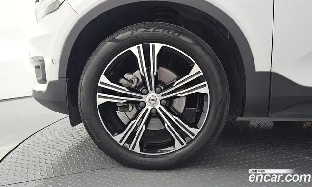 Volvo XC40 2021 2.0 автомат (гидро), миниатюра 5