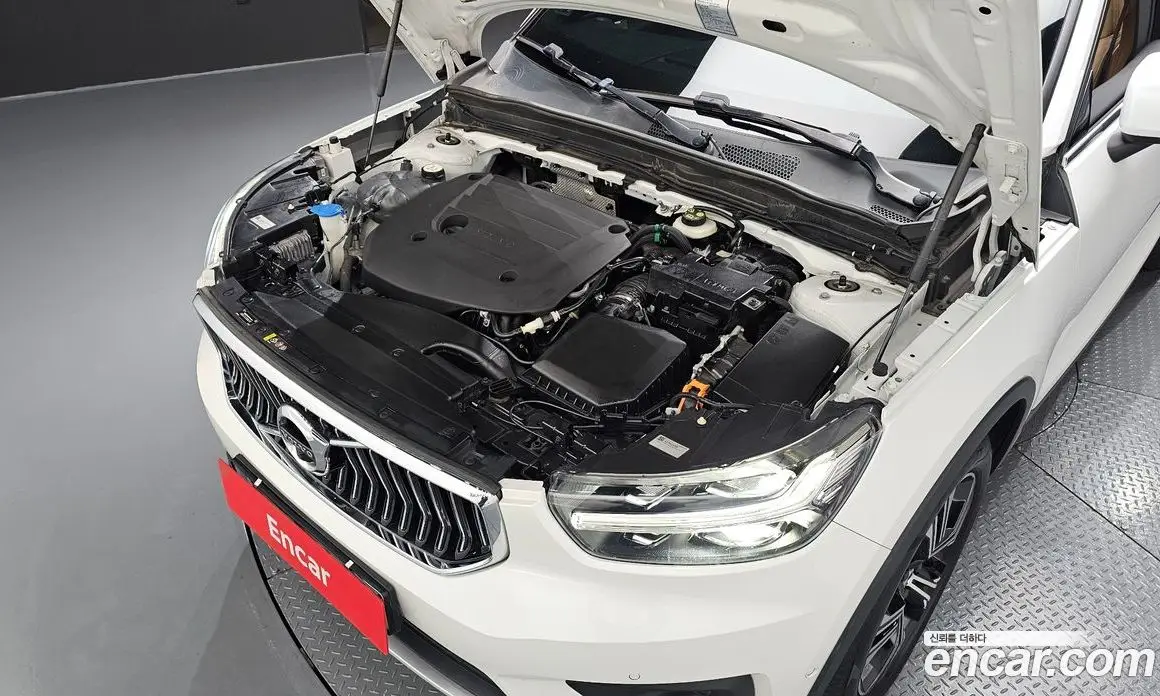 Volvo XC40 2021 2.0 автомат (гидро), фото 6