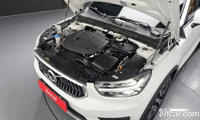 Volvo XC40 2021 2.0 автомат (гидро), миниатюра 6